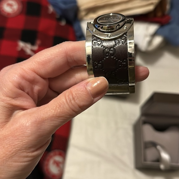 Gucci Twirl Watch - Picture 12 of 16